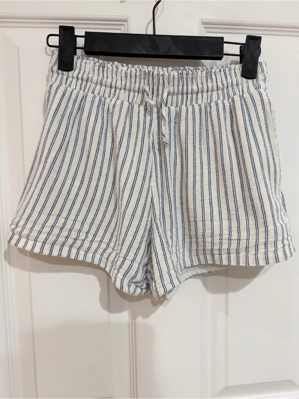 abercrombie kids linen lined White Shorts with Blue Pinstripes